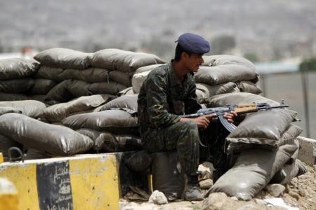 اليمن: مقتل 15 جندياً في هجوم لعناصر القاعدة