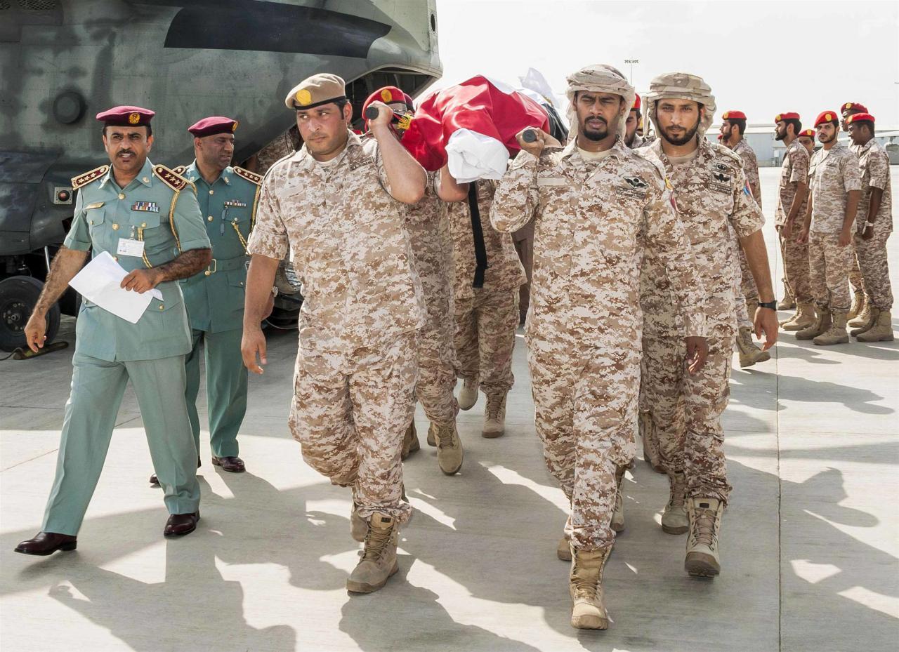القوات المسلحة تعلن استشهاد جنديين في عملية "إعادة الأمل" باليمن