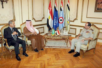 السيسي يلتقي وزير الخارجية السعودي ورئيس المخابرات  