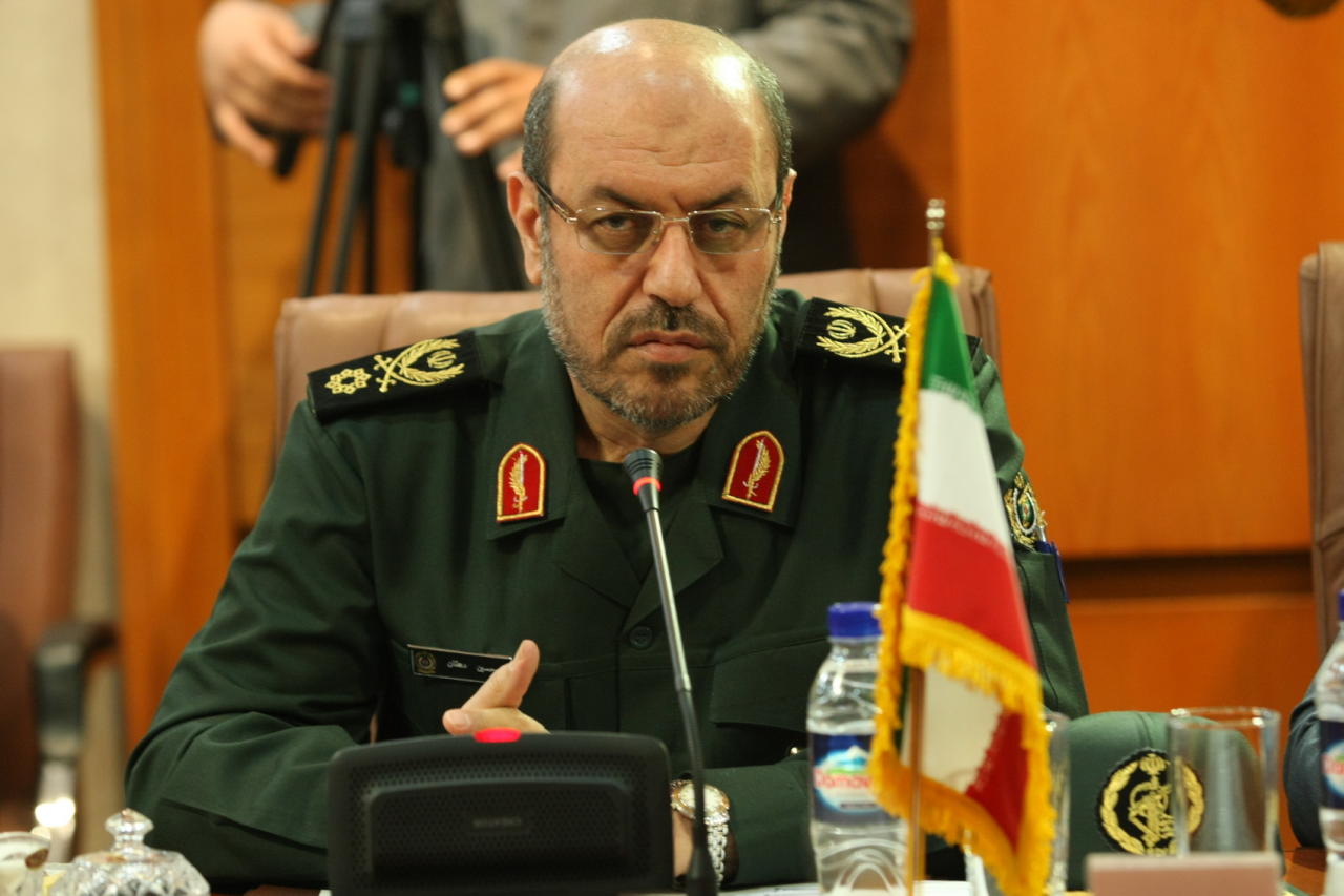 طهران تتحدى ترامب وتكشف عن "5 إنجازات" عسكرية قريباً