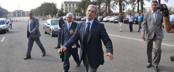 صحيفة فرنسية تشير إلى تورط أبوظبي في طرد أمير مغربي من تونس