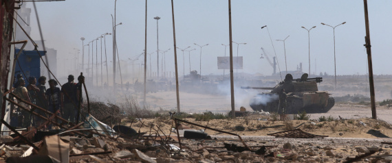 رغم إعلانه الانتصار.. مقتل عشرات من عناصر حفتر في قتال شرس في بنغازي