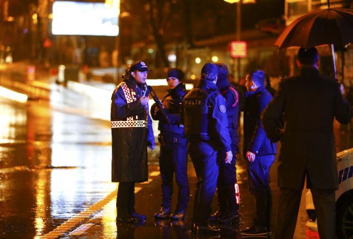 الأمن التركي يحبط "عملية إرهابية" ويُفجِّر مفخخة بإسطنبول