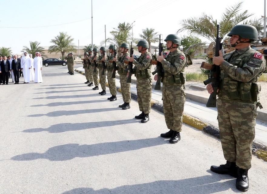 تركيا ترسل وفداً عسكرياً إلى قطر تمهيداً لنشر قواتها