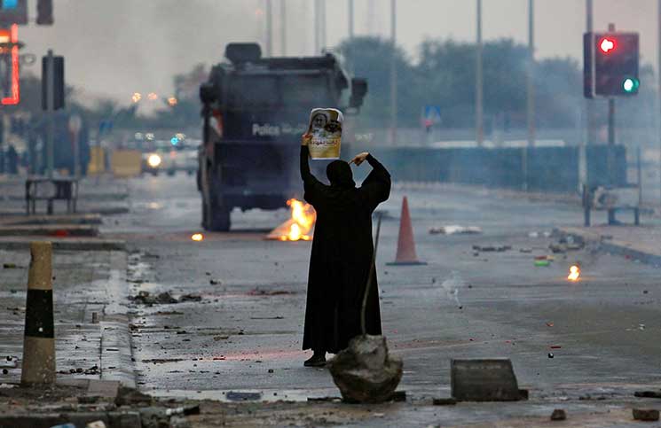 مركز حقوقي: 5 ناشطات بحرينيات يضربن عن الطعام