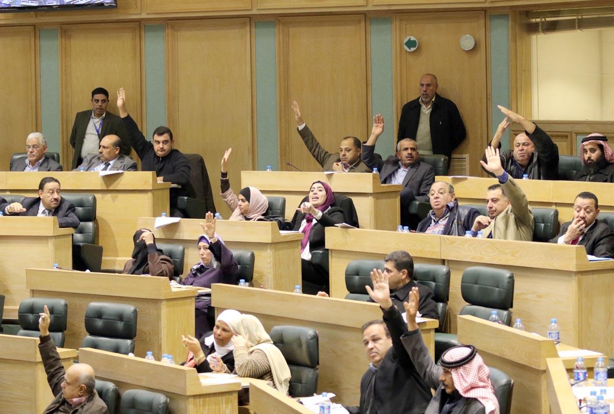 82 نائباً أردنياً يطالبون بطرد السفير الإسرائيلي