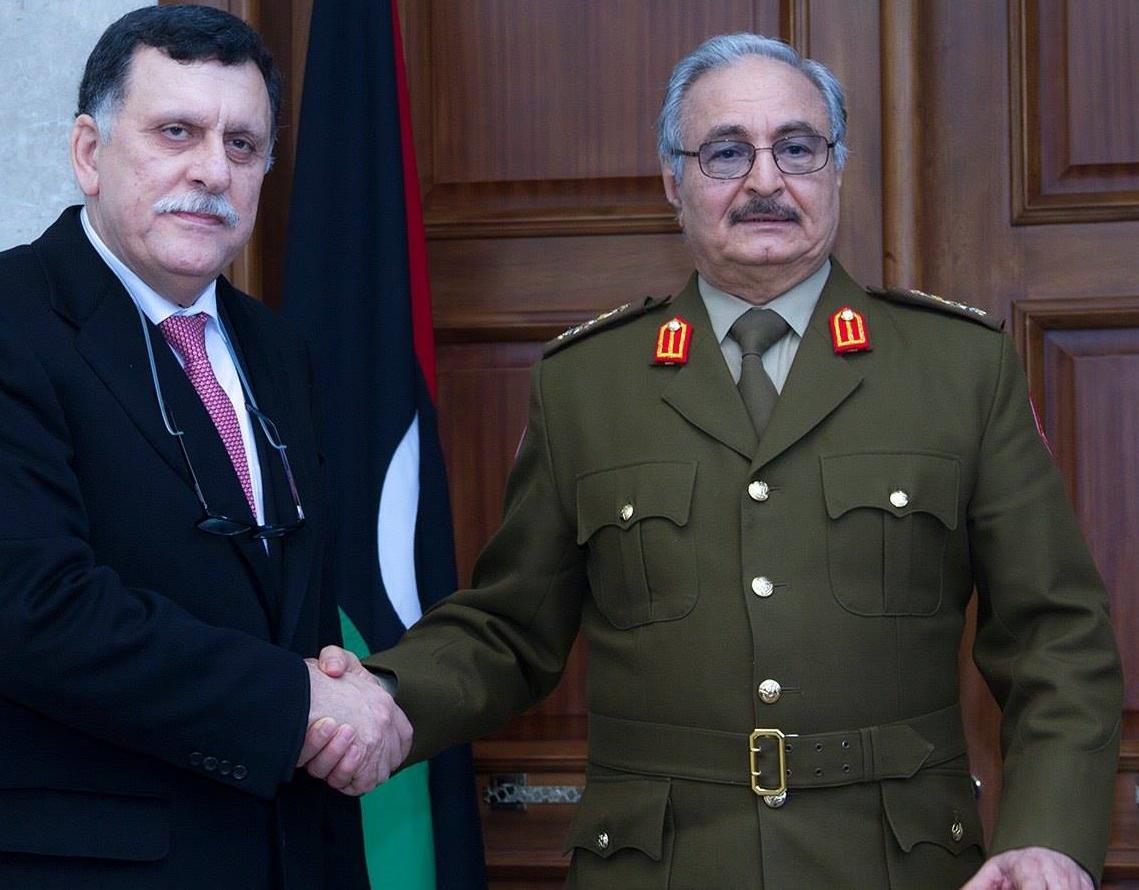 في أبوظبي.. "حفتر" و"السراج" يتفقّان على تشكيل مجلس للرئاسة بليبيا