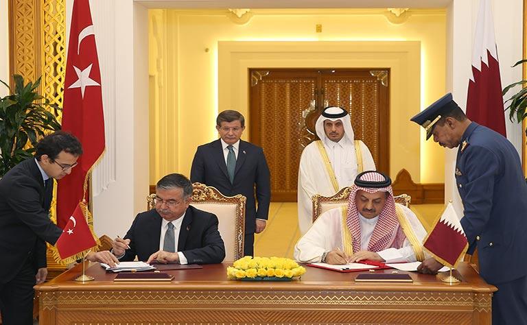 قطر وتركيا توقعان اتفاقيات في المجال العسكري