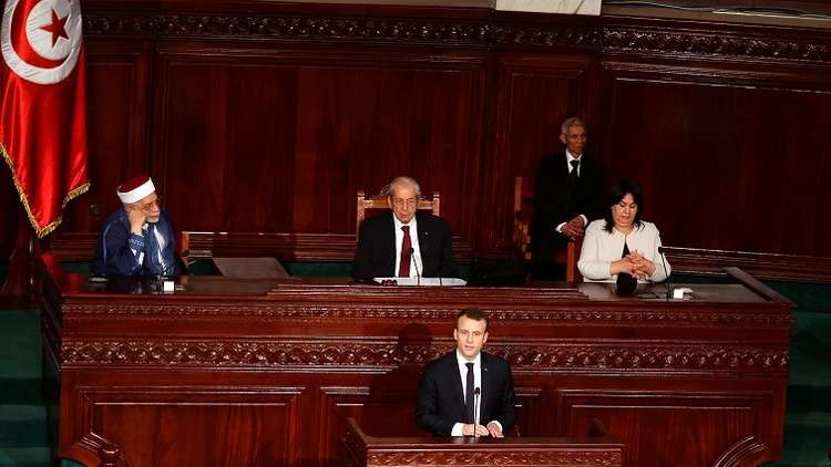 موقف متقدم.. تصريحات للرئيس الفرنسي من تونس قد تزعج أبوظبي!