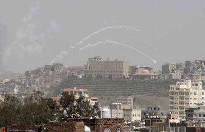 مقتل شخصين في استهداف صاروخ من اليمن مسجدا في نجران