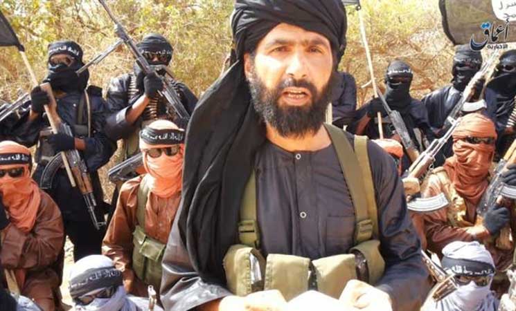 داعش يؤكد قتله ثلاثة جنود فرنسيين بهجوم انتحاري في مالي