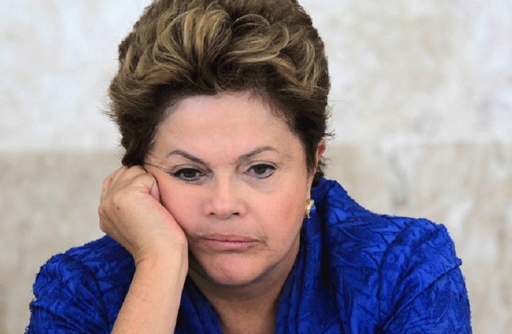 المعارضة البرازيلية تقترب من الإطاحة من الرئيسة روسيف