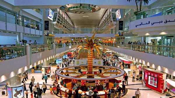 نمو أعداد مسافري مطارات الإمارات 5.7 بالمائة خلال 8 أشهر