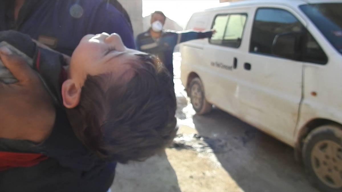 عشرات حالات اختناق إثر قصف النظام بغاز الكلور شرقي دمشق
