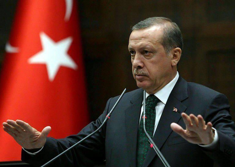 أردوغان: سنستمر بدعم أشقائنا القطريين ولن نتركهم وحدهم