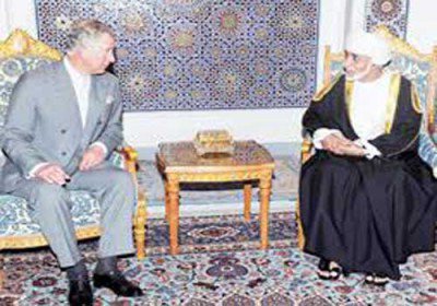 سلطان عمان يستقبل الأمير تشارلز في ظهور علني نادر