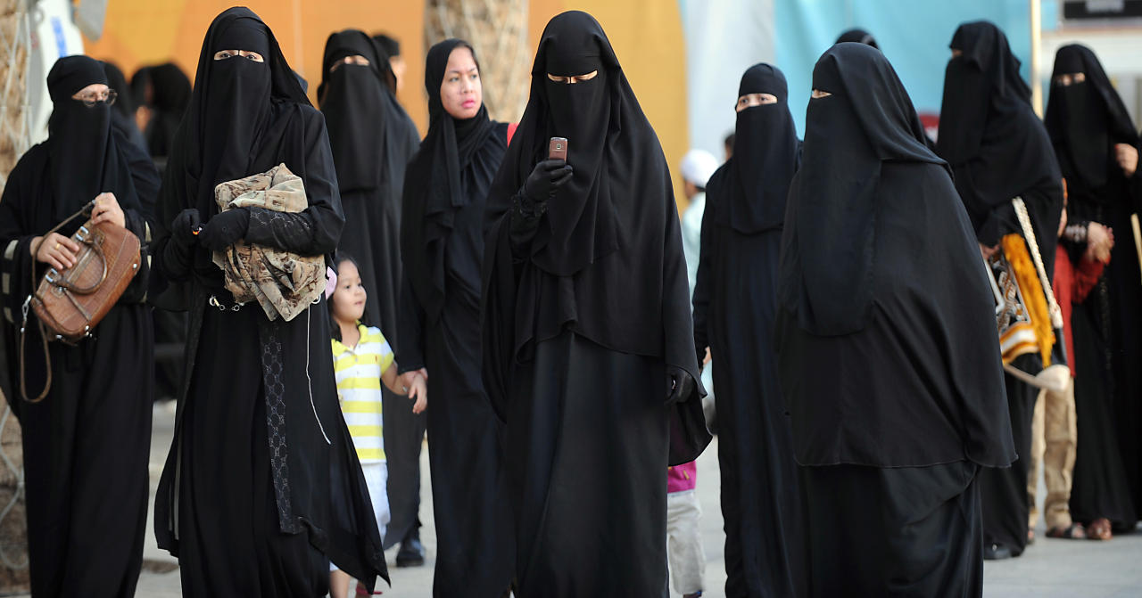 في السعودية..المرأة ناخبة ومرشحة في الانتخابات القادمة