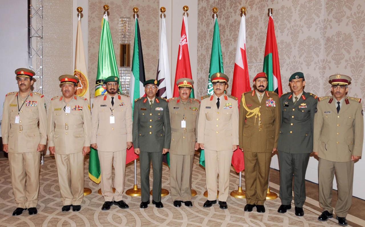 قادة القوات البرية الخليجية يبحثون تعزيز التعاون العسكري