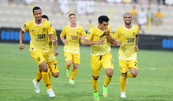 "الوصل" يحل ثانياً في الدوري الإماراتي على حساب "حتا"