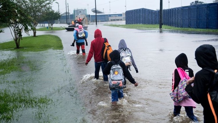 مساجد هيوستن تفتح أبوابها أمام ضحايا إعصار هارفي