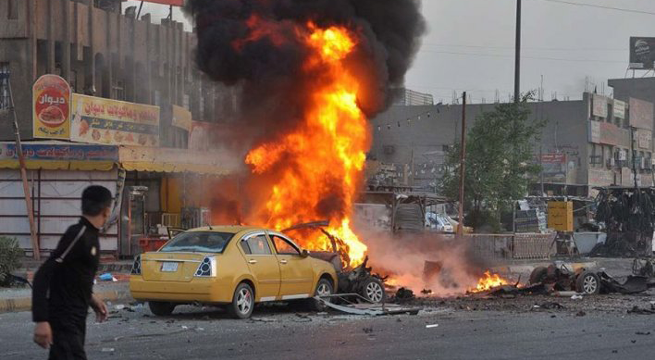 13 قتيلا إثر انفجار سيارتين مفخختين في بغداد