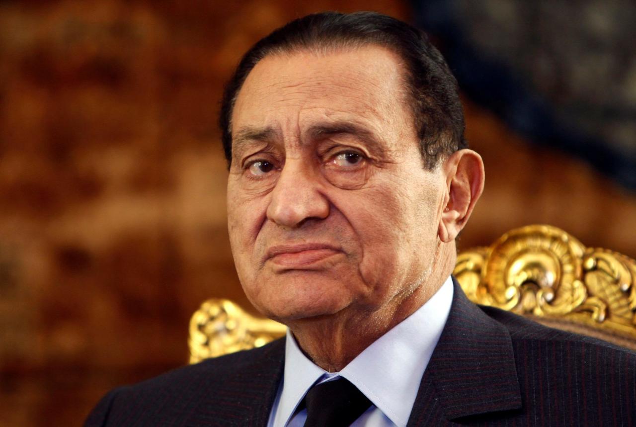 حكم نهائي ببراءة مبارك في قتل متظاهرين ثورة 25 يناير