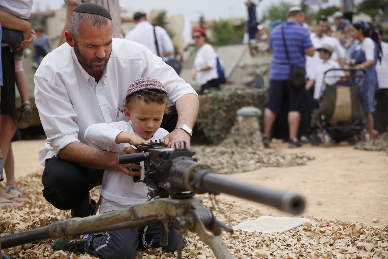 استطلاع يظهر ميل الإسرائيليين لشن عدوان على غزة
