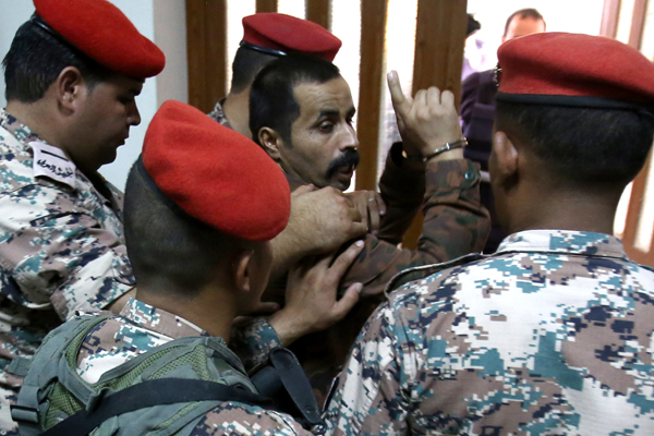 السجن مدى الحياة لجندي أردني بتهمة قتل عسكريين أمريكيين