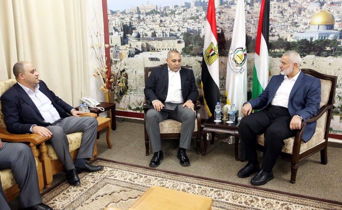 وفد أمني مصري يصل غزة ويجتمع مع قادة "حماس"