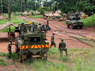سفارة واشنطن في أوغندا تحذر من هجوم على مطار كمبالا 