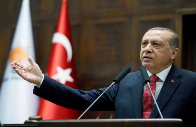 أردوغان يبحث سبل حل أزمة الخليج خلال زيارته للكويت