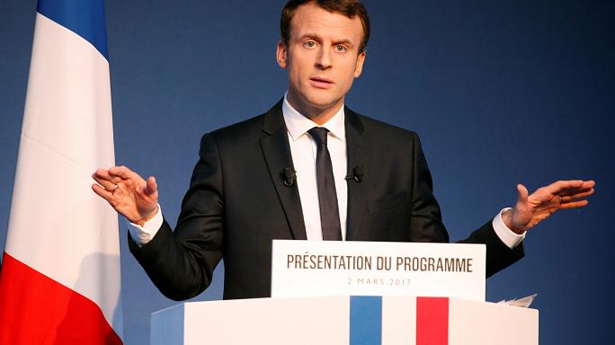 الرئيس الفرنسي يتصل مجددا بأمير قطر ويعرض وساطة لحل الأزمة