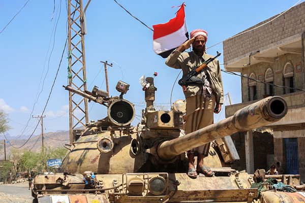 الحوثيون يعلنون موافقتهم على تسليم السلاح الثقيل وحل ملف الأسرى​