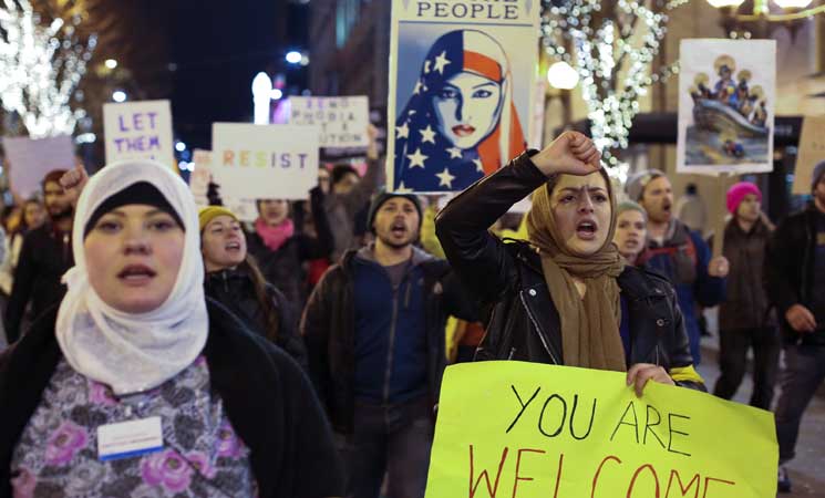 كندا ستمنح إقامة مؤقتة للمسلمين العالقين على أراضيها بسبب قرار ترامب