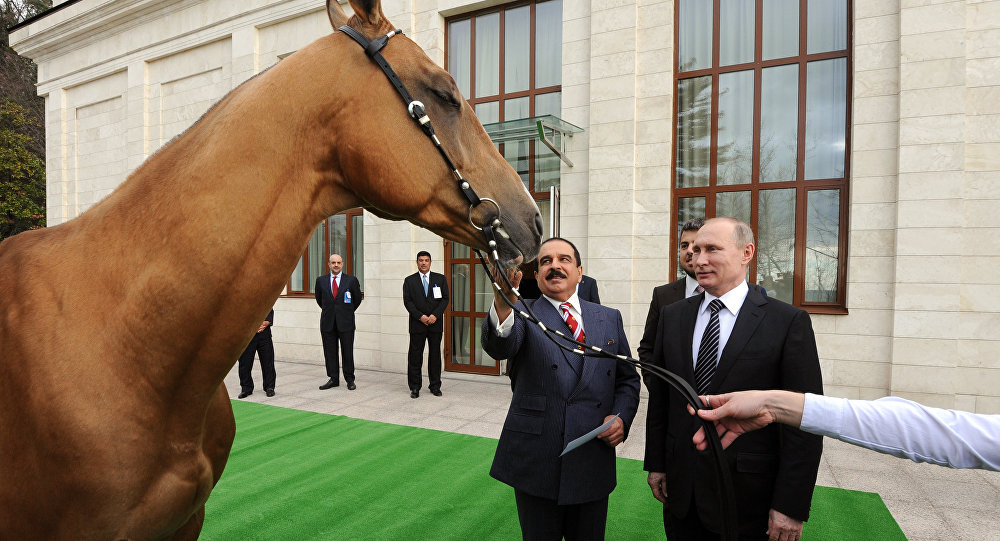 بوتين وعاهل البحرين يبحثان اليوم المشاريع المشتركة و"مكافحة الإرهاب"