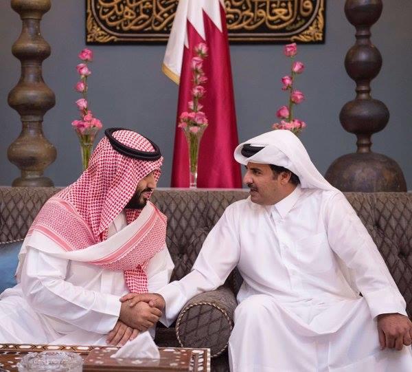 محمد بن سلمان يبحث مع أمير قطر تطورات المنطقة في الدوحة