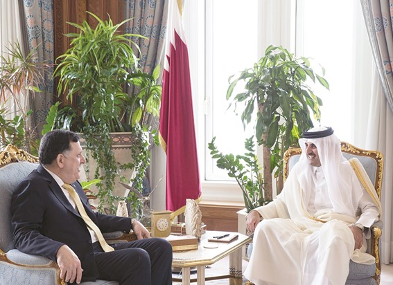 أمير قطر للسراج: الدوحة تؤيد "حل سياسي" يحفظ سيادة ليبيا