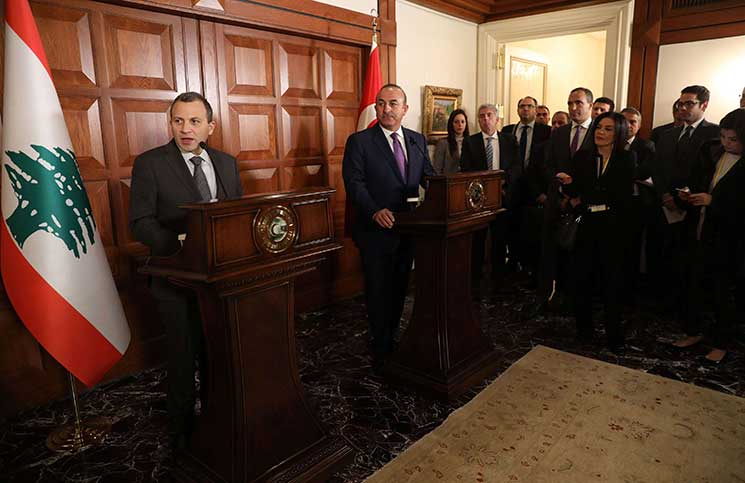 تركيا تدعم وحدة لبنان وتعارض أي ضغوط على الحريري