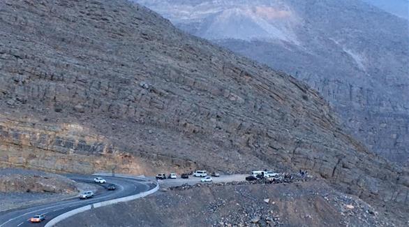 مواطنون يشتكون من خلو الطريق إلى جبل جيس من مقومات السلامة المرورية