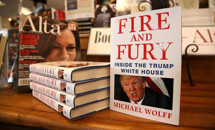 مؤلف كتاب عن ترامب يقول إن ما كشفه سيطيح بالرئيس الأمريكي
