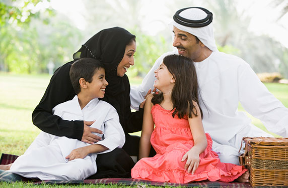 الإمارات تتراجع 8 مراكز عالميا بتقرير السعادة وعربيا تتصدر