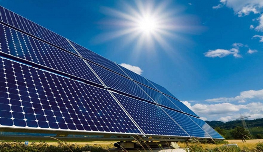 الكويت تنشئ 100 محطة وقود تعمل بالطاقة الشمسية 