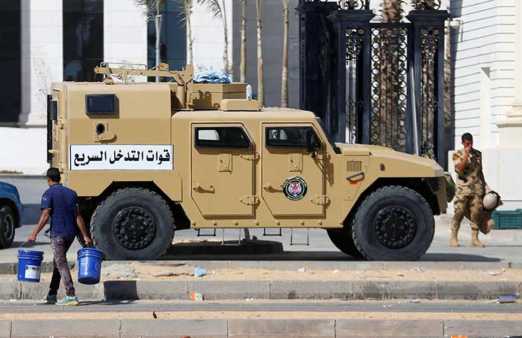 مقتل جنديين وثلاثة مسلحين في هجوم على كمين بوسط سيناء
