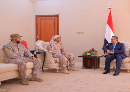 رئيس الوزراء اليمني يجتمع بقيادات التحالف العربي في عدن