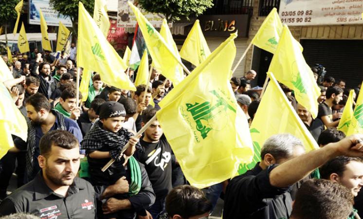 لبنانيون بدول الخليج يخشون الترحيل بسبب حزب الله