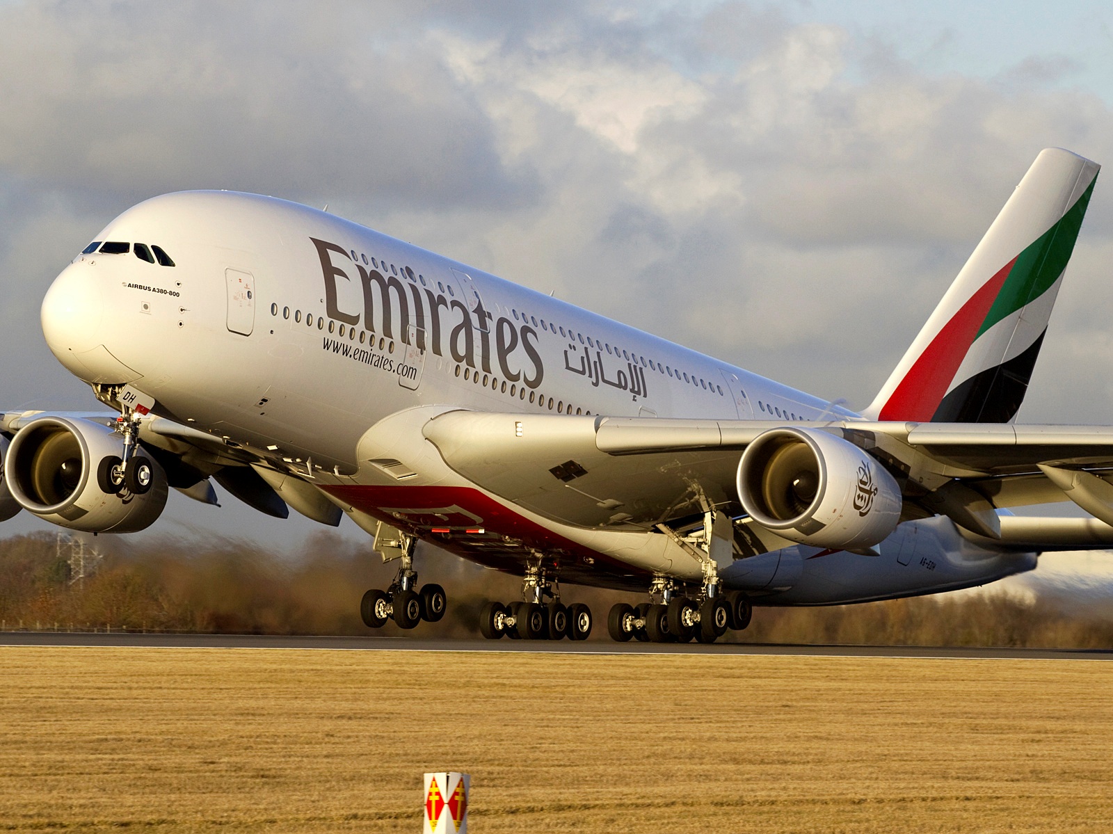 طلبيات ‭A380‬ من طيران الإمارات تسمح لإيرباص بالحفاظ على حد الإنتاج