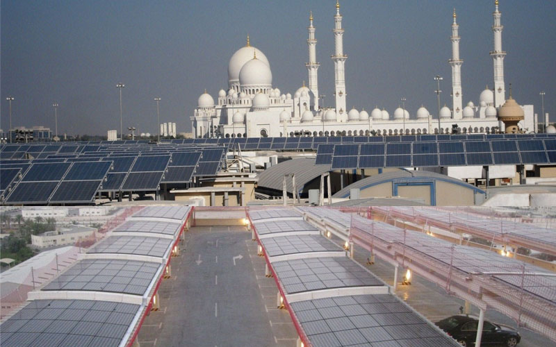 وزارة الطاقة تعلن بدء تنفيذها مشروع الألواح الشمسية فوق أسطح المنازل