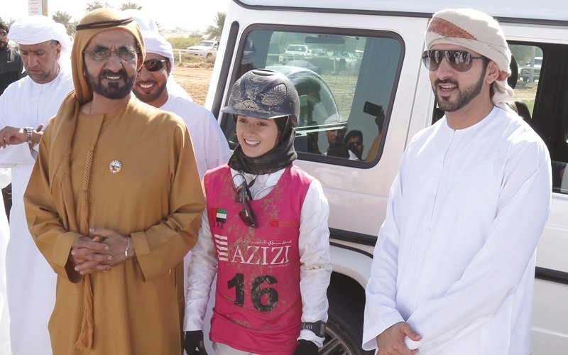 محمد بن راشد غاضبا: طفح الكيل من تجاوزات لجنة سباق الوثبة للخيول