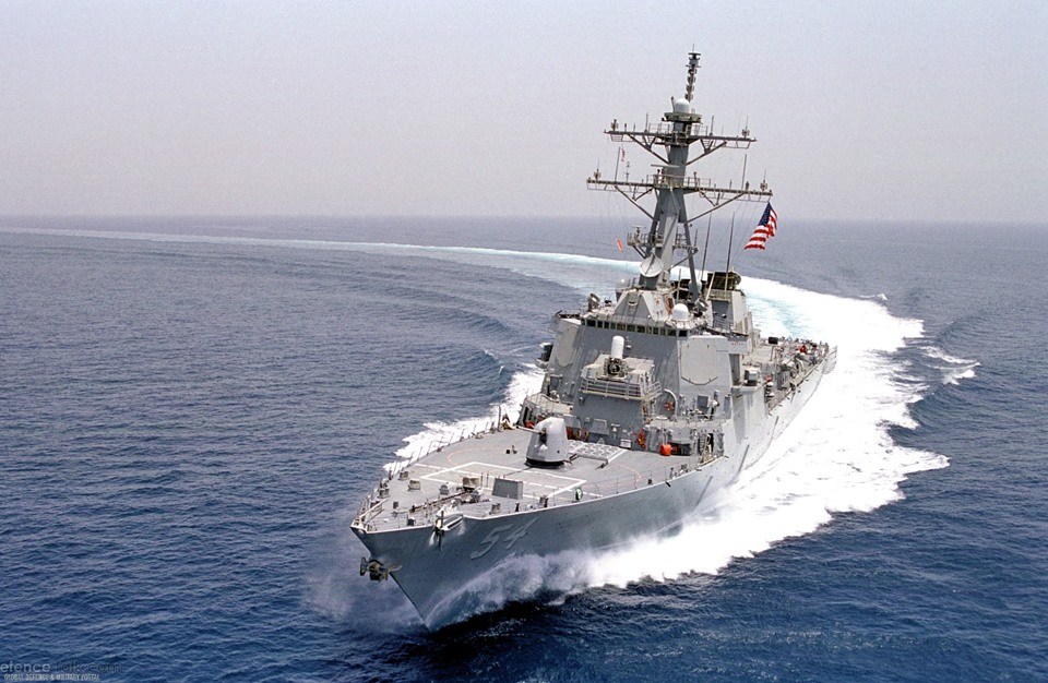 قادة أمريكيون: البحرية الإيرانية تهدد الملاحة الدولية في الخليج