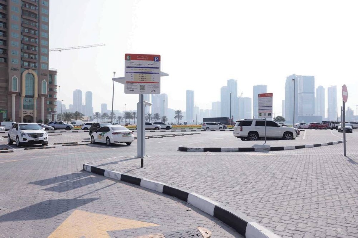حلول ذكية لتلبية الطلب المتزايد على المواقف العامة في الشارقة